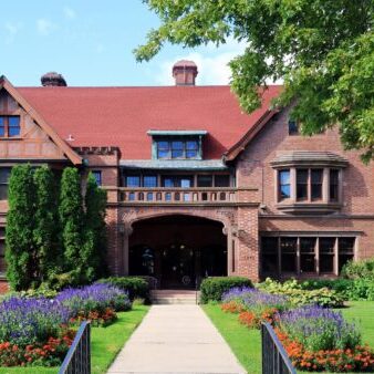 UWMHefterCenter.jpg